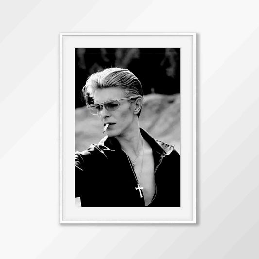 David Bowie – In The Man Who Fell To Earth 1975 in Matte White Frame | Atollo Printshop